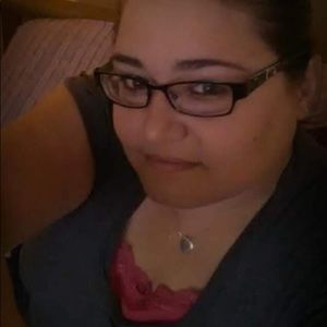 Meet your Posher, Justine